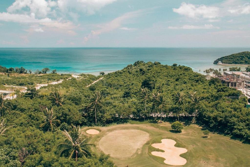 Modern Tropical Luxe Apartment - Boracay Newcoast Yapak المظهر الخارجي الصورة